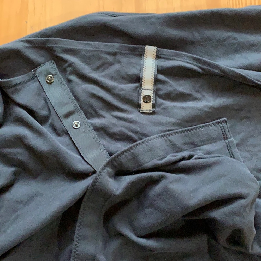 Black lululemon vinyasa scarf